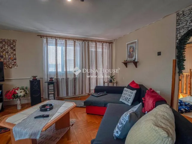 Eladó ház Budapest XX. kerület, Pacsirtatelep 200 nm