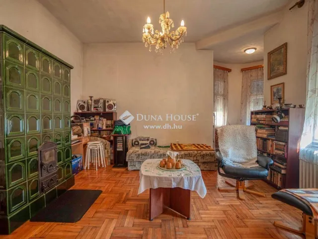 Eladó ház Budapest XX. kerület, Pacsirtatelep 200 nm