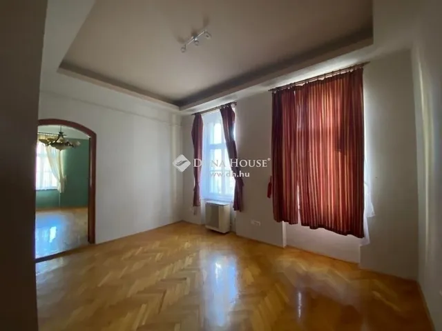 Eladó lakás Budapest VIII. kerület, Corvin negyed 73 nm