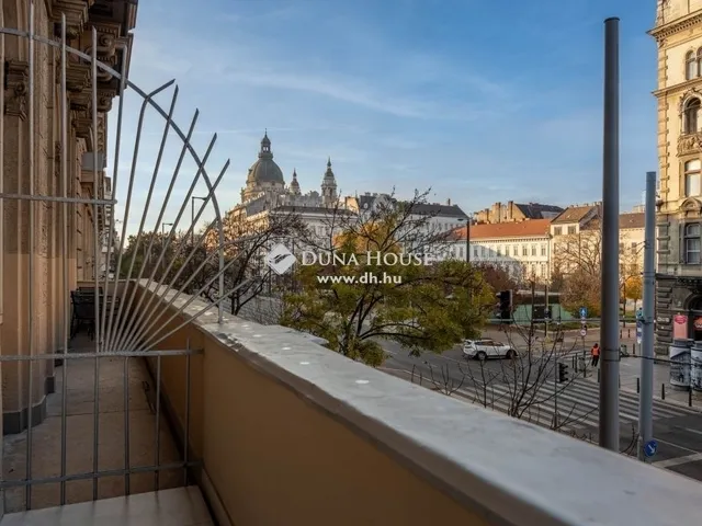 Eladó lakás Budapest VI. kerület, Nagykörúton belüli terület 76 nm