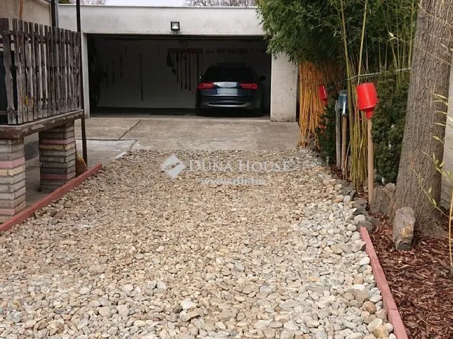 Eladó ház Budapest XVIII. kerület, Kossuth Ferenc-telep 300 nm