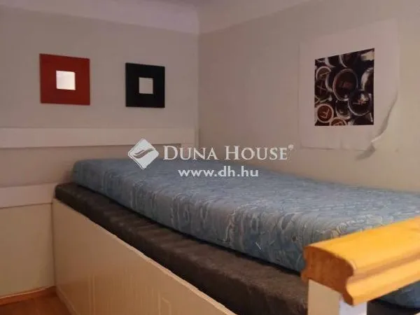 Eladó lakás Budapest VI. kerület, Nagykörúton belüli terület 115 nm