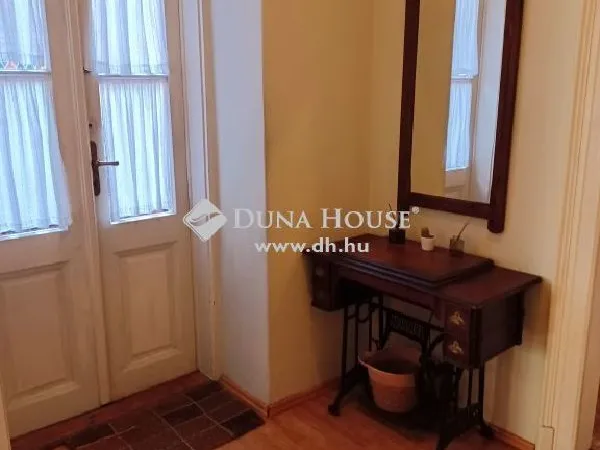 Eladó lakás Budapest VI. kerület, Nagykörúton belüli terület 115 nm