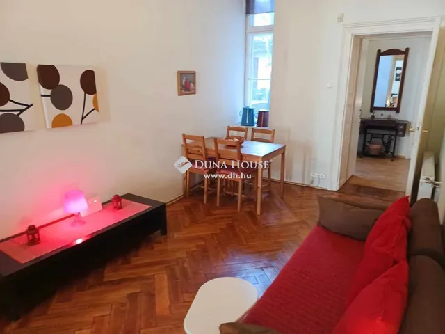 Eladó lakás Budapest VI. kerület, Nagykörúton belüli terület 115 nm