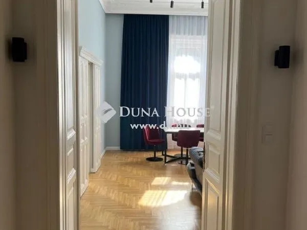 Eladó lakás Budapest VI. kerület, Nagykörúton kívüli terület 92 nm