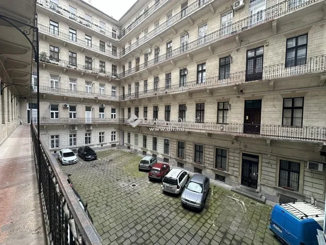 Eladó lakás Budapest VI. kerület, Nagykörúton belüli terület 106 nm