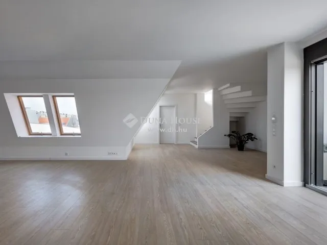 Eladó lakás Budapest VI. kerület, Nagykörúton belüli terület 119 nm