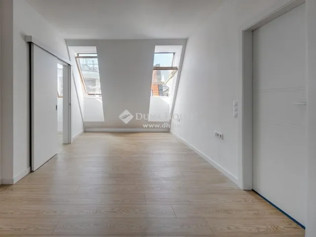 Eladó lakás Budapest VI. kerület, Nagykörúton belüli terület 119 nm