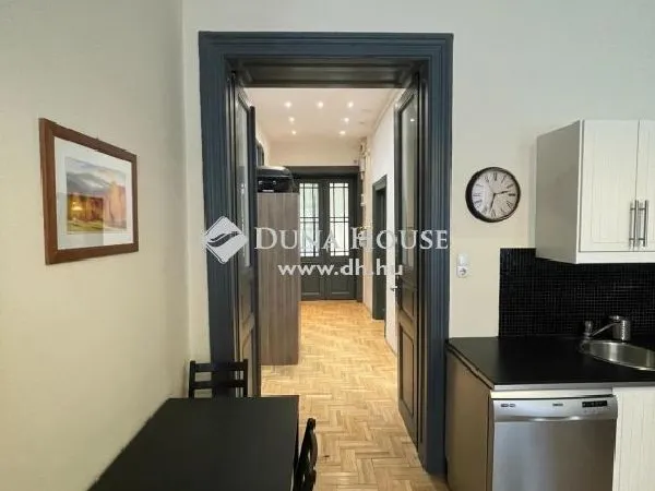Eladó lakás Budapest VI. kerület, Nagykörúton kívüli terület 71 nm