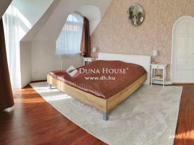 Eladó ház Budapest XVIII. kerület 295 nm
