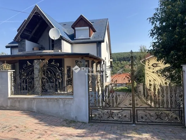 Eladó ház Gödöllő 275 nm