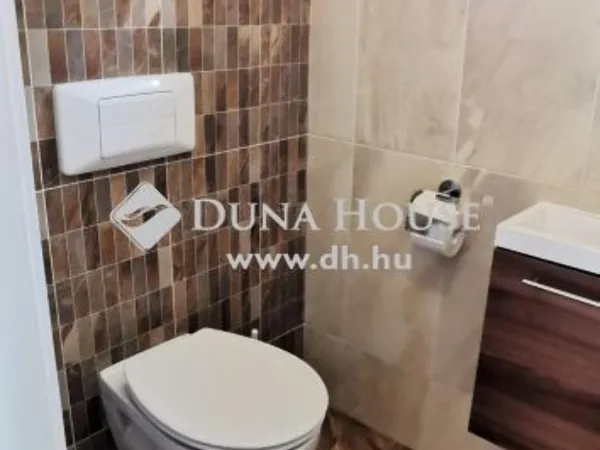 Eladó ház Budapest XVIII. kerület 295 nm