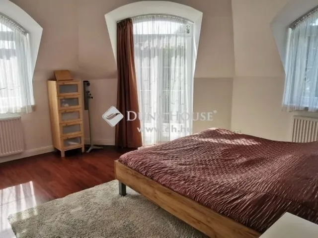 Eladó ház Budapest XVIII. kerület 295 nm