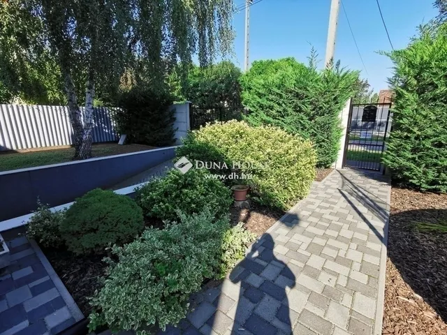 Eladó ház Budapest XVIII. kerület 295 nm