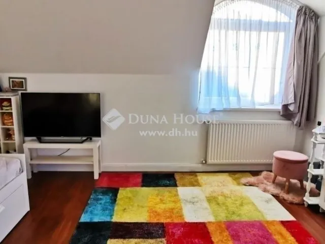 Eladó ház Budapest XVIII. kerület 295 nm