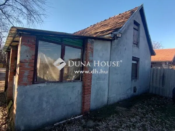 Eladó kereskedelmi és ipari ingatlan Budapest XVII. kerület, Rákoshegy 1740 nm