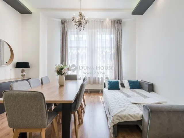 Eladó lakás Budapest VI. kerület, Nagykörúton belüli terület 113 nm
