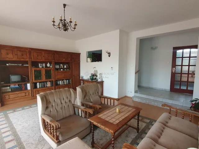 Eladó ház Budapest XVII. kerület, Rákoscsaba 373 nm