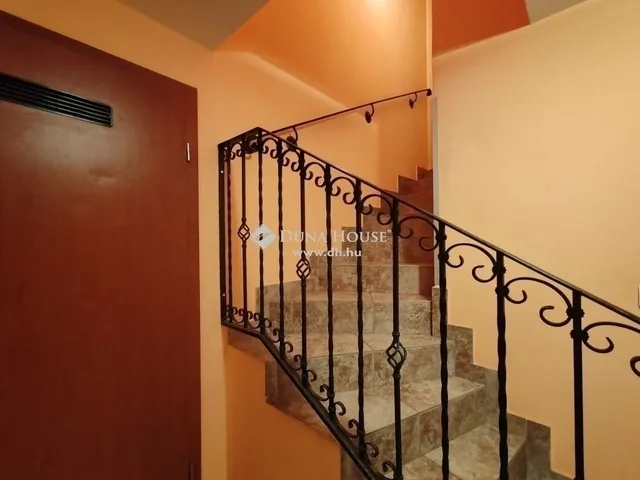 Eladó ház Budapest XVII. kerület, Szárazhegy 196 nm