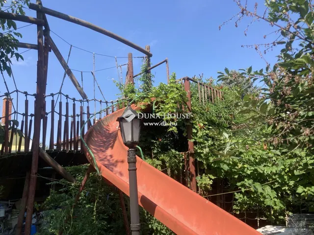 Eladó ház Budapest XVI. kerület 281 nm