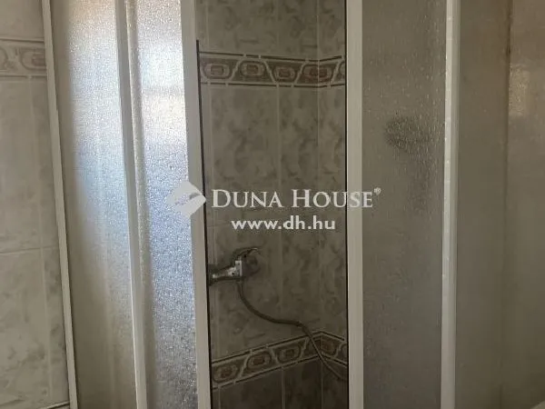 Eladó ház Budapest XVI. kerület 281 nm