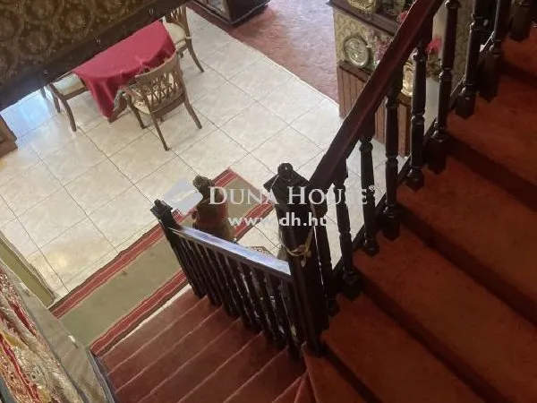 Eladó ház Budapest XVI. kerület 281 nm