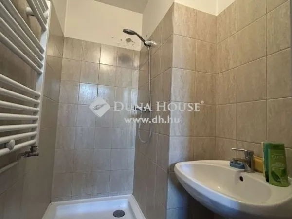 Eladó kereskedelmi és ipari ingatlan Budapest XX. kerület, Pacsirtatelep 514 nm