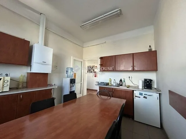 Eladó kereskedelmi és ipari ingatlan Budapest XX. kerület, Pacsirtatelep 514 nm