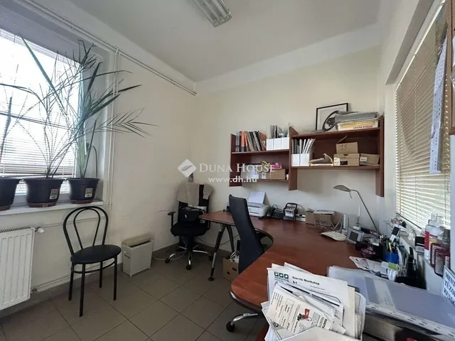 Eladó kereskedelmi és ipari ingatlan Budapest XX. kerület, Pacsirtatelep 514 nm