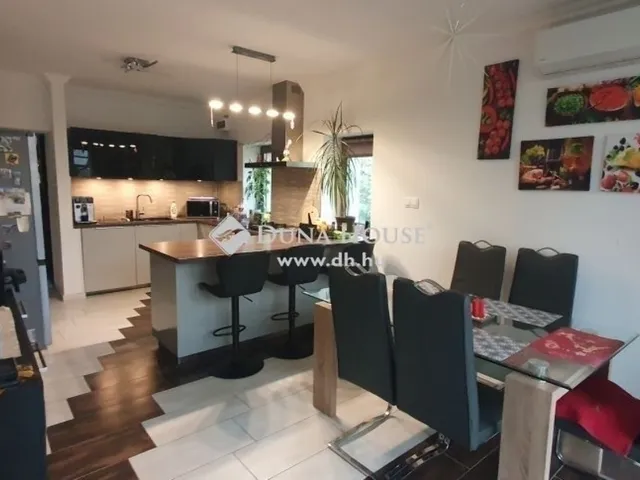 Eladó ház Budapest XXIII. kerület, Soroksár 210 nm