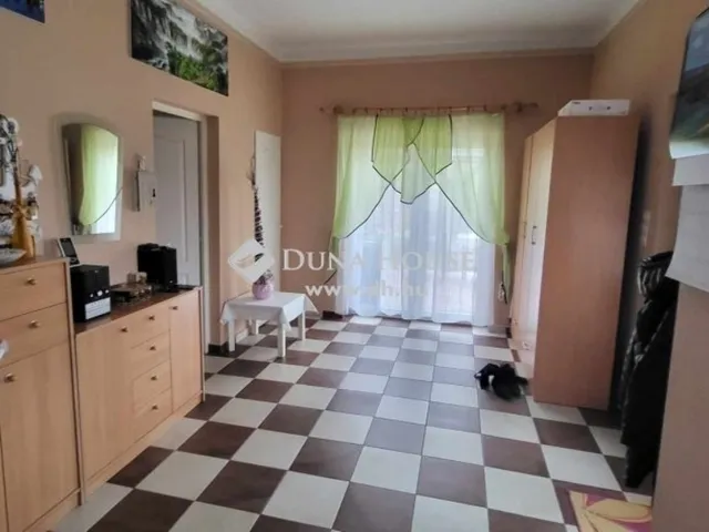 Eladó ház Budapest XVI. kerület 180 nm