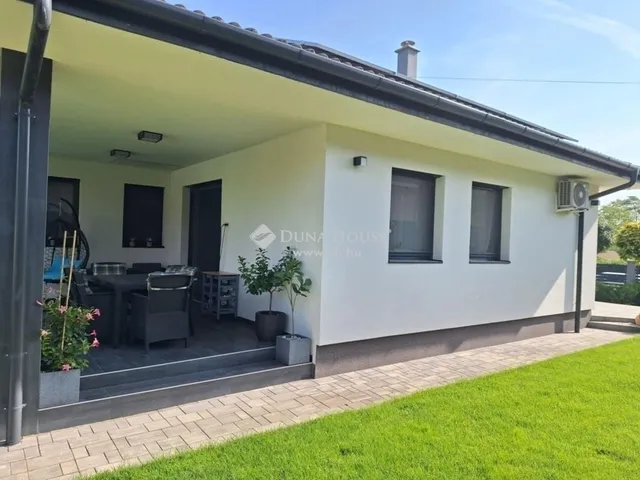 Eladó ház Erdőkertes 175 nm