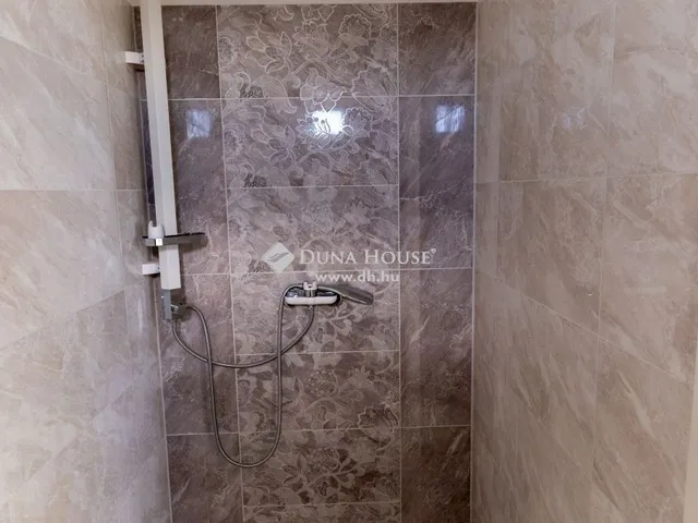 Eladó ház Pomáz 243 nm