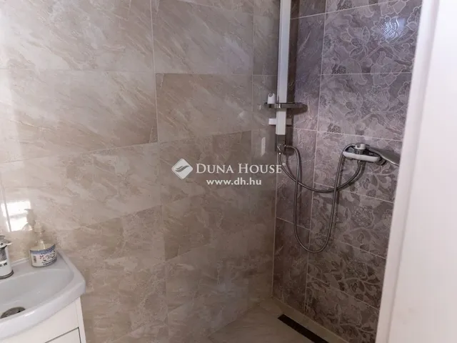 Eladó ház Pomáz 243 nm