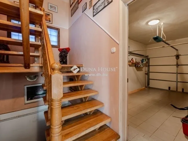 Eladó ház Veresegyház 250 nm