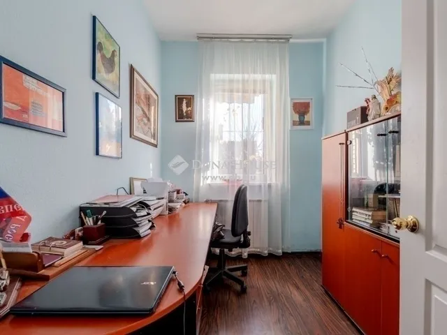 Eladó ház Veresegyház 250 nm