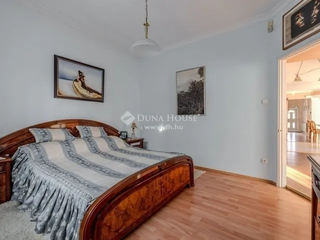 Eladó ház Veresegyház 250 nm