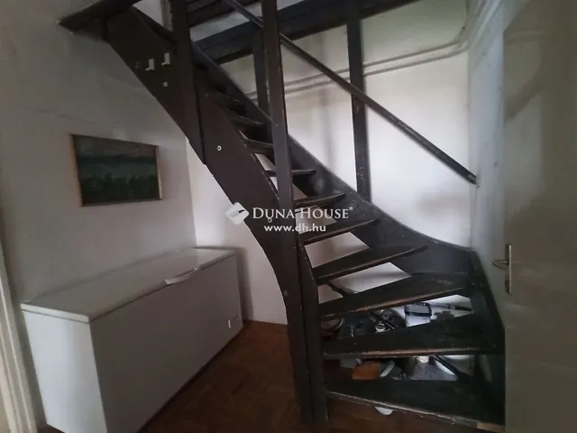 Eladó lakás Budapest XII. kerület, Németvölgy 145 nm