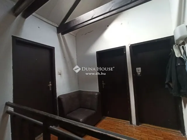 Eladó lakás Budapest XII. kerület, Németvölgy 145 nm