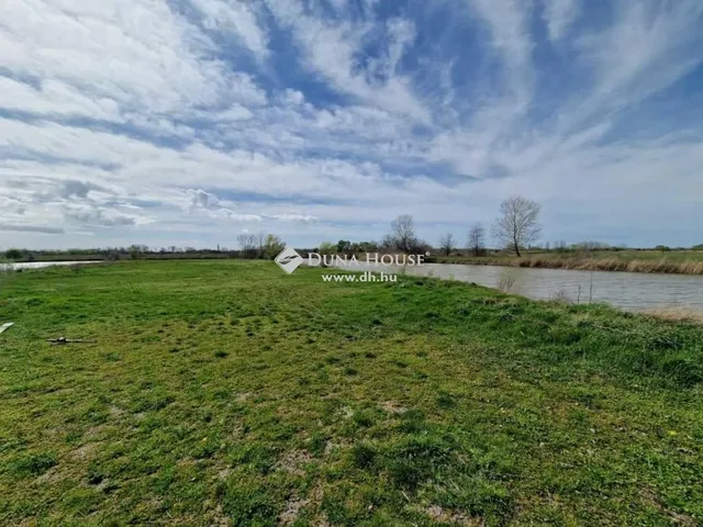 Eladó ház Cegléd 600 nm