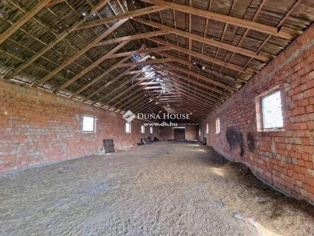 Eladó ház Cegléd 600 nm