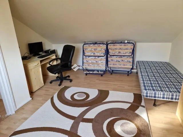 Eladó ház Újlengyel 280 nm