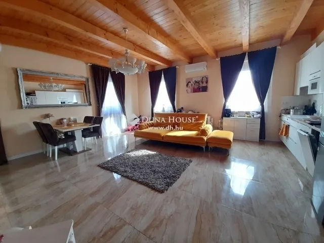 Eladó ház Mogyoród 240 nm