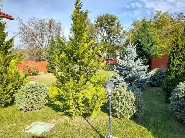 Eladó ház Mogyoród 240 nm