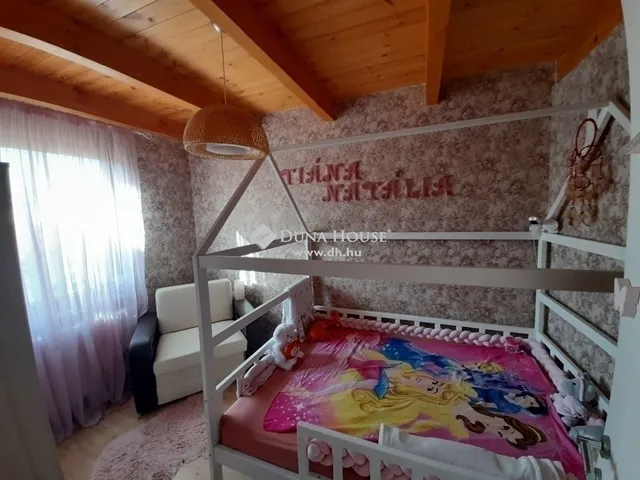 Eladó ház Mogyoród 240 nm