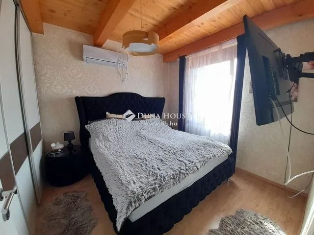 Eladó ház Mogyoród 240 nm