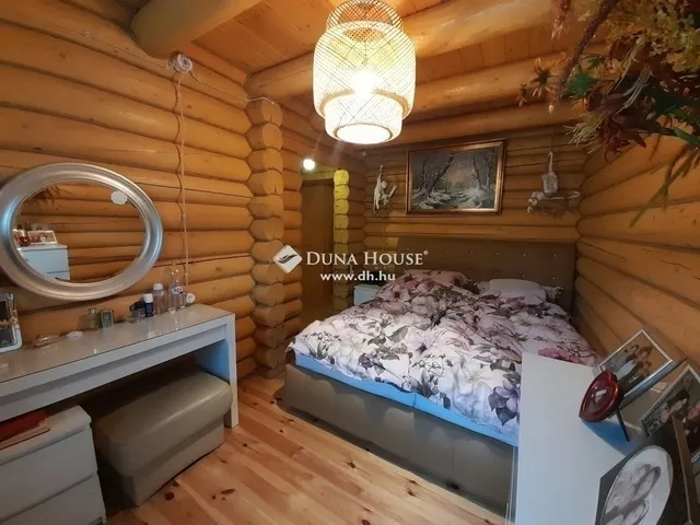 Eladó ház Mogyoród 240 nm