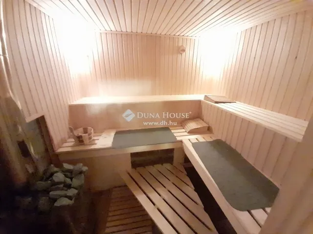 Eladó ház Mogyoród 240 nm