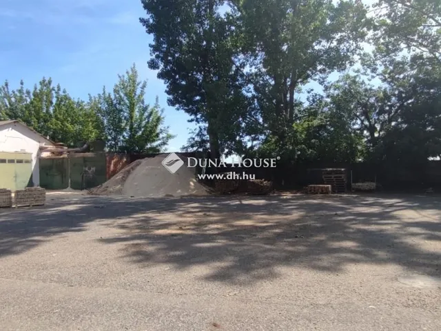 Eladó kereskedelmi és ipari ingatlan Nagykőrös 1000 nm