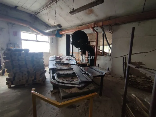 Eladó kereskedelmi és ipari ingatlan Nagykőrös 1000 nm